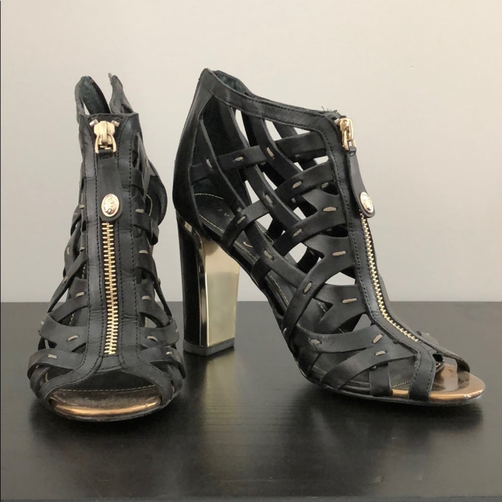 Ivanka Trump ,sz 6.5 leather caged cutout sandal